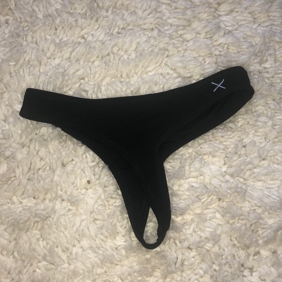 boutine la Other - Black boutine la bottom